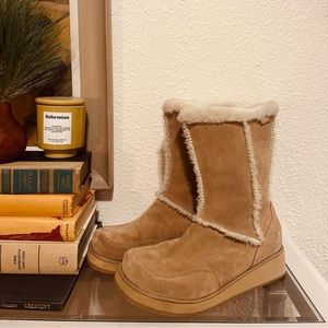Roxy Y2K fur-lined boots